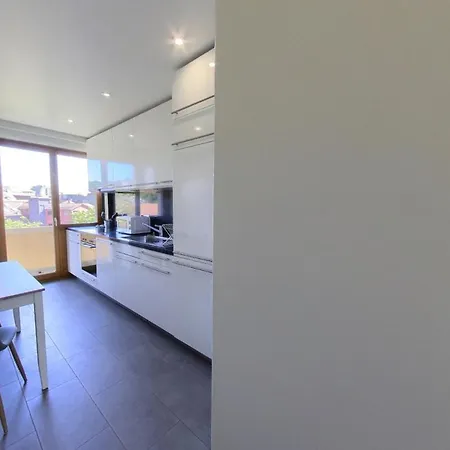 Unwind & Explore, In Jonction's Art Scene! Qa8 Apartment